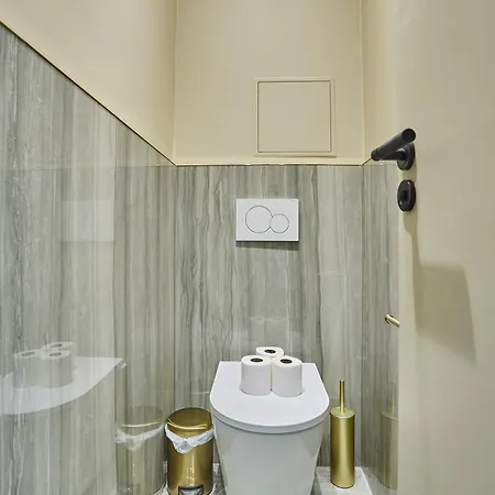 Appartamento Incredible Le Marais With Terrace Parigi