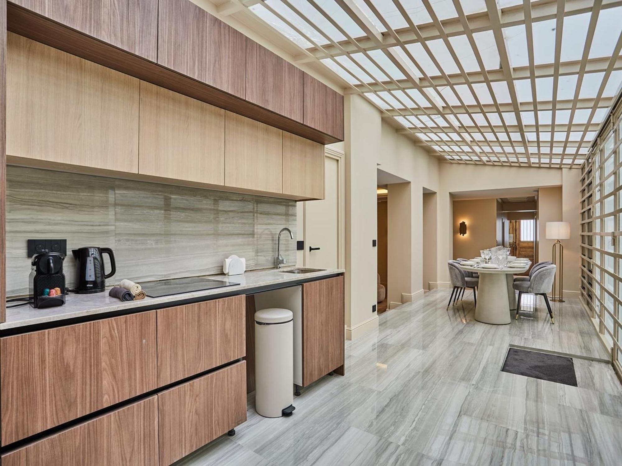 Incredible Le Marais With Terrace Parigi